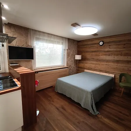 2 Izbovy Stylovy A Utulny Apartament *