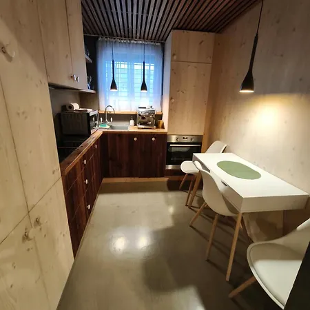 2 Izbový štýlový A útulný Appartamento