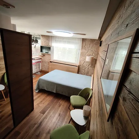 2 Izbovy Stylovy A Utulny Apartament *